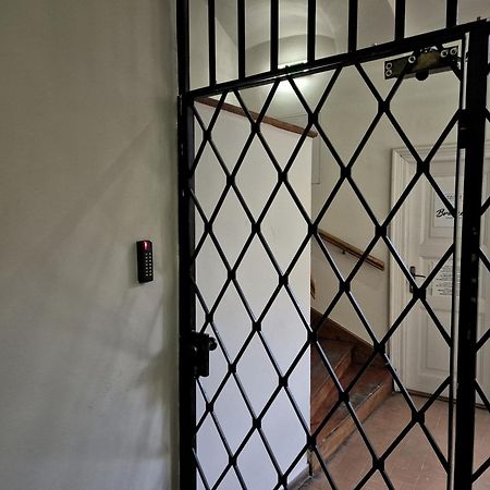 50 People Apartment 克拉科夫 外观 照片