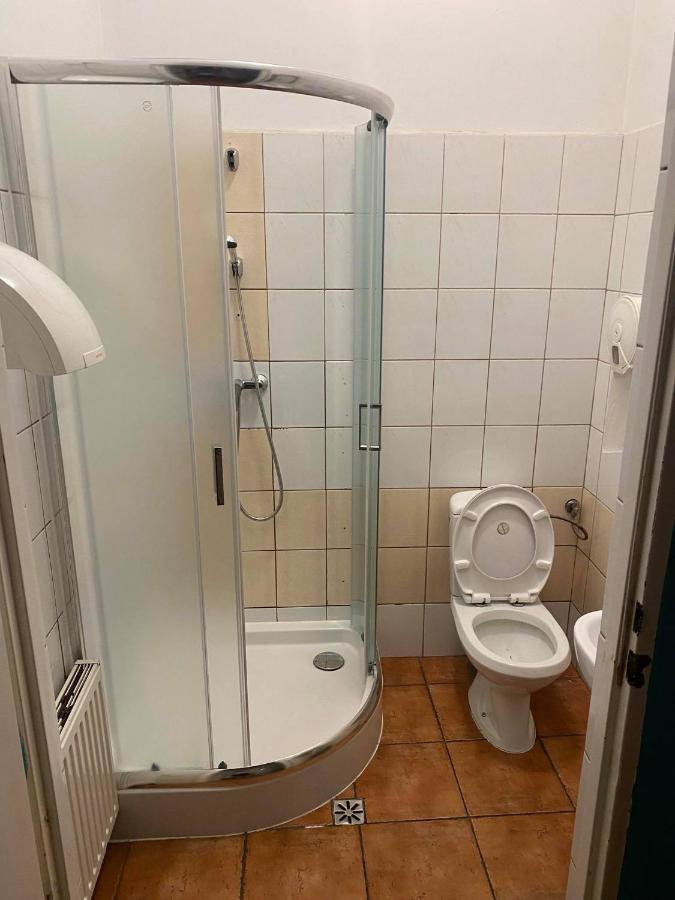 50 People Apartment 克拉科夫 外观 照片