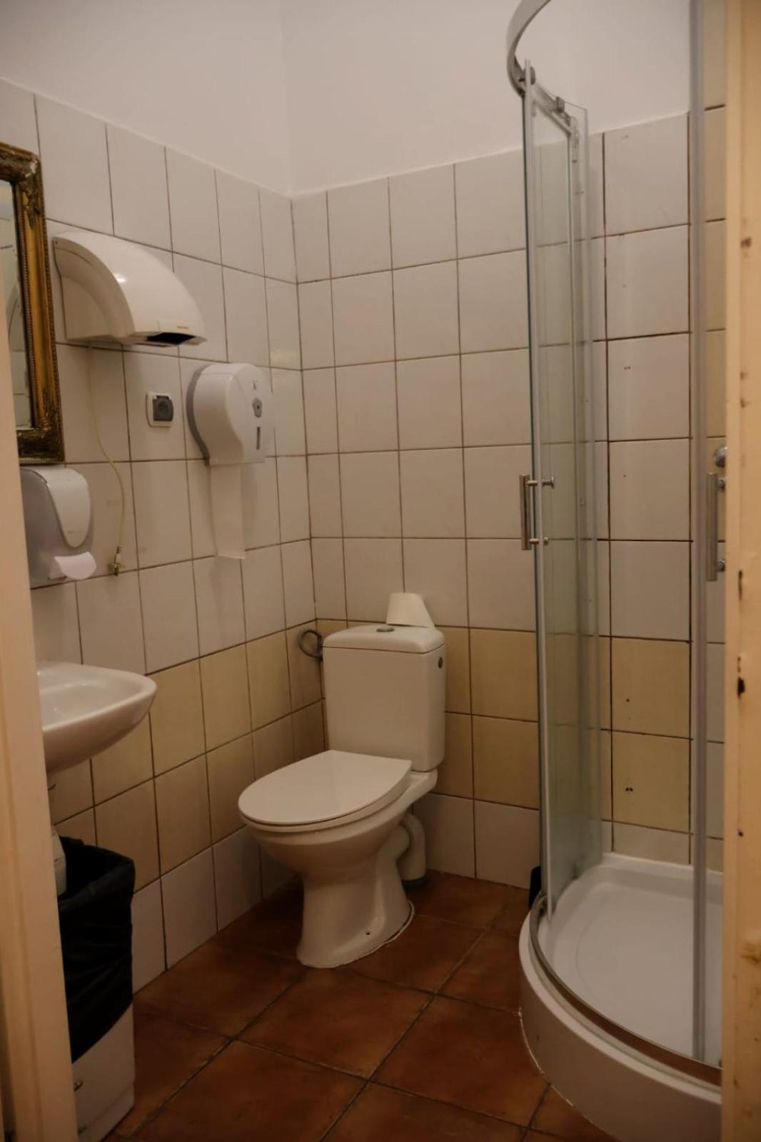 50 People Apartment 克拉科夫 外观 照片